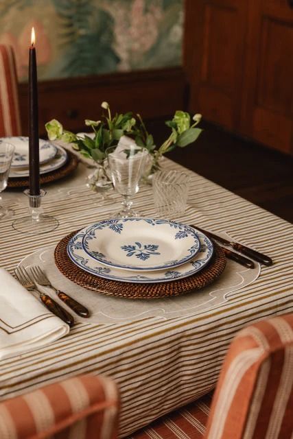 Tableware details designed for everyday use