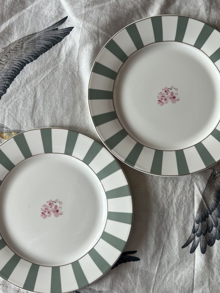 Thoughtful tableware and everyday dining