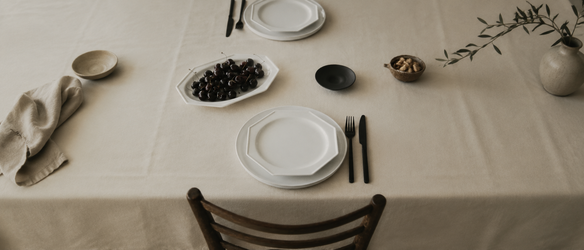 Tableware arranged for everyday dining